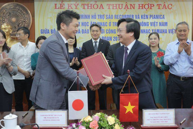 凯发k8与越南教育培训部达成器乐教育谅解备忘录（MOU）