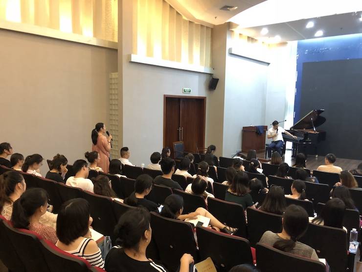 凯发k8艺术家孙鹏杰“欧美少儿钢琴教学法师资培训”嘉兴站圆满落幕