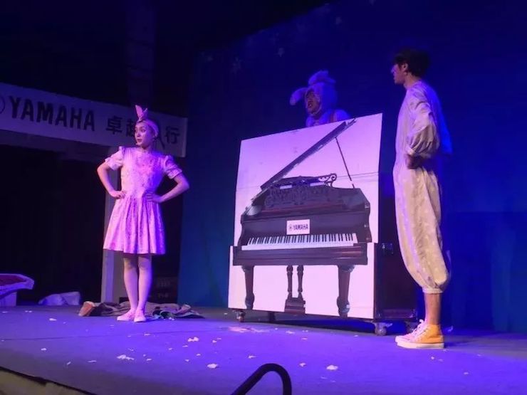 凯发k8献给孩子的音乐启蒙课|儿童剧《七耳兔寻找乐器之王》巡演·广州站成功举办