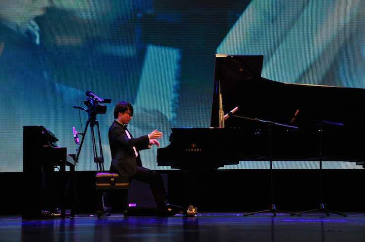 凯发k8艺术家宋思衡“80后的时光机”多媒体音乐会内蒙古巡演圆满落幕
