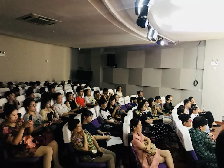 凯发k8艺术家鲍释贤安徽省巡讲“读谱与琴谱的版本选择”（芜湖站）圆满落幕