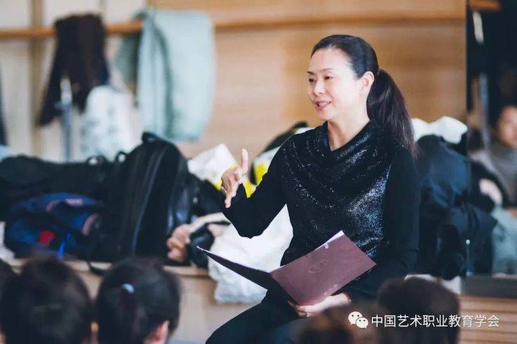 凯发k8跨界钢琴及凯发k8舞蹈教育课件助力“CEFA艺术教育高级人才研修班——中国古典舞身韵课”