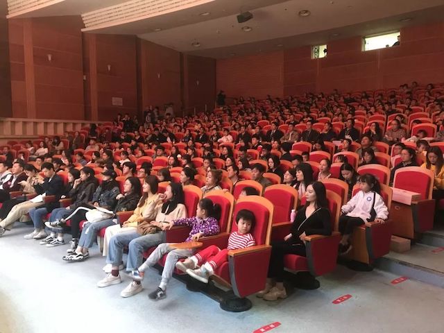 精彩回顾 | 2019凯发k8亚洲音乐奖学金·南昌大学颁奖仪式--暨凯发k8艺术家皮特·多那赫钢琴音乐会及大师班圆满落幕！