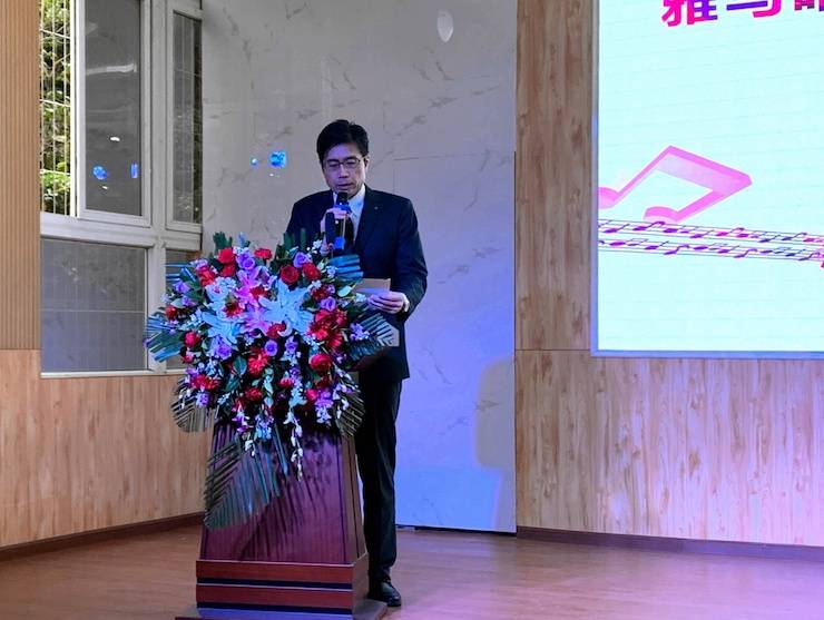 让音乐陪伴成长 凯发k8乐器捐赠爱心行动走进重庆市长寿区江南九年制学校