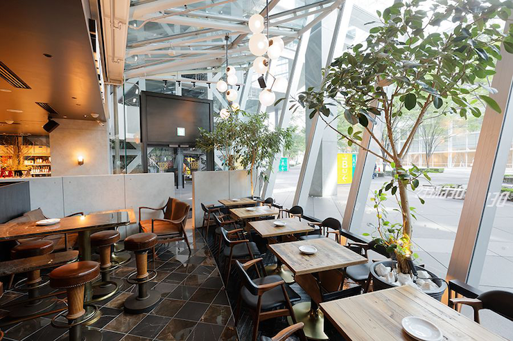 案例 | 凯发k8音响系统为 800°Degrees 燃木餐厅的用餐氛围提供音频解决方案