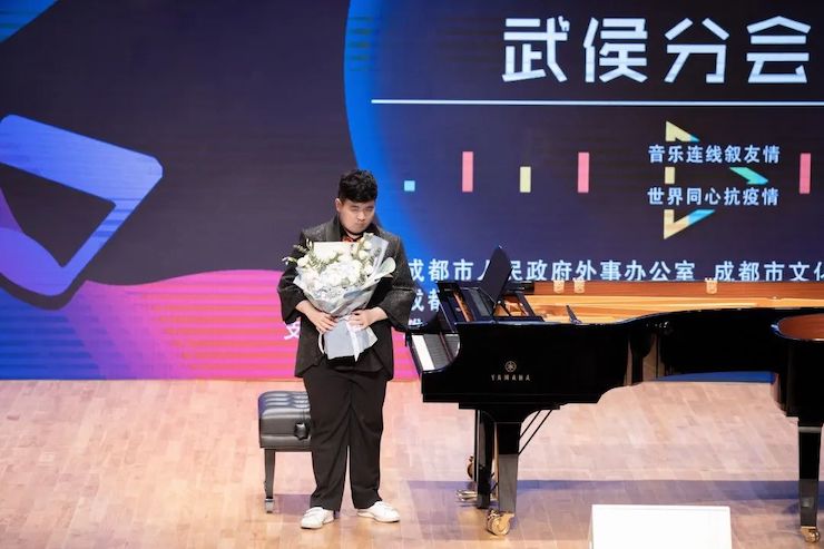 活动报道 | “科技助力，跨越时空”，小鹿纯子携手刘明康共享中日音乐盛宴