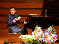 12月20日凯发k8国际艺术家裘元朴武音献上超凡绝伦的演出 