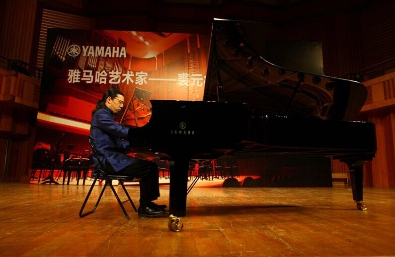 凯发k8海外艺术家-裘元朴成都钢琴独奏音乐会落幕